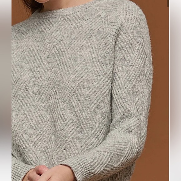 Tradlands Marled Grey Cableknit Wool Blend Sweater - Picture 2 of 2